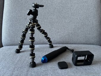 GoPro Hero 11 Black + 3 origo baterie + příslušenství - 8