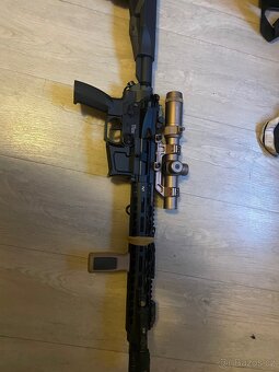Airsoftové zbraně - 8
