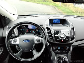 Ford Kuga 2.0tdci 4x4 Manuál st-line - 8