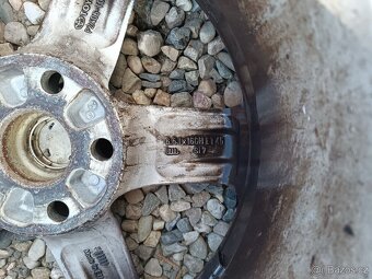 Dunlop respone 16 jeté jednu sezonu přes 6mm vzorek - 8