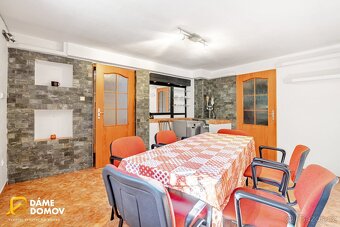 Prodej rodinného domu 5+1 (220 m2) s pozemkem 572 m2 - Luhač - 8