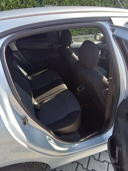 Peugeot 206 1.4i, 55 kW, najeto 113000 km - 8