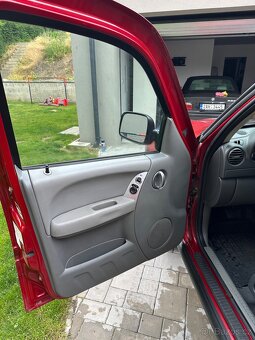 Jeep Cherokee KJ , Liberty , 2,8 CRD , r.v. 2007 - 8