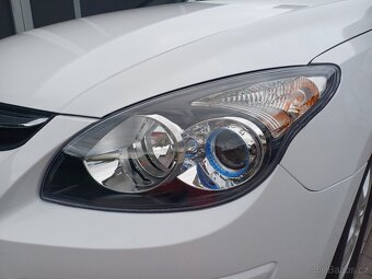 Nové v ČR...Krásný Hyundai I30 cw... - 8