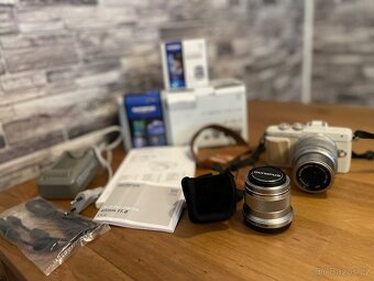 OLYMPUS PEN E- PL 7 - 8