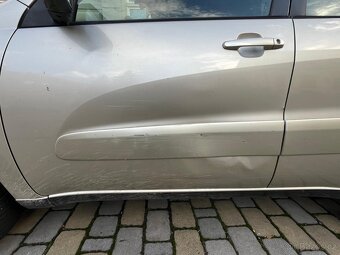 Toyota RAV4 - 8