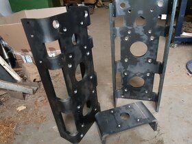 Velký masivní štěpkovač, špalíkovač, drtič - - 8