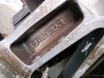 ALU originál Mazda CX5 5x114,3 R19 ET45 7,5J střed 67mm - 8