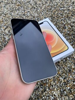 IPhone 12 - baterie 100% - 8