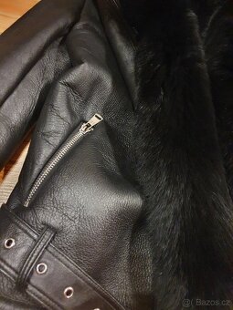 Kožená bunda. Pravá Liška.  M - 8