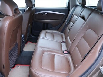 Volvo XC70 2,4 D4 133kW Aut. AWD Summum (2016) - 8