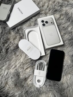 iPhone 17 Pro stříbrný 256GB - 8