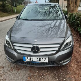 Mercedes Benz B200 perfektní málo jetý - 8