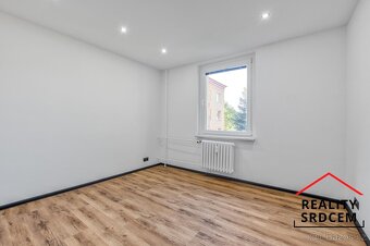 Pronájem nově zrekonstruovaného bytu 3+1 s lodžií, 72 m2, ul - 8