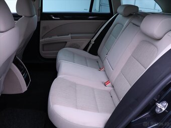 Škoda Superb 2,0 TDI 125kW DSG Elegance (2013) - 8