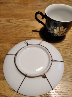 Malovaný retro hrneček s podšálkem - 8