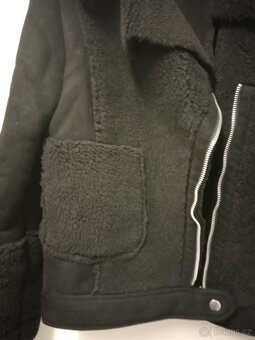 MinkPink damský zimní kabátek velikost S. - 8