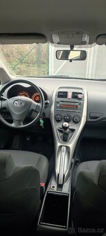 Toyota Auris 1.4 D-4D - 8