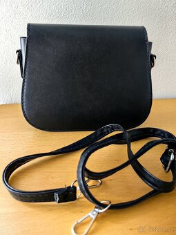 Nová bílá nebo černá kabelka - 8