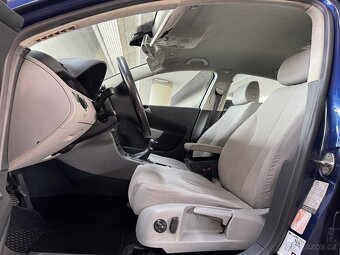 Volkswagen Passat B6 2.0 TDI TOP - 8