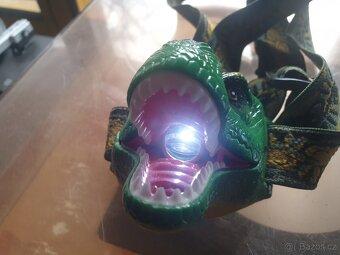 Dinosaur - svítilna, prase, autíčko dálka - 8