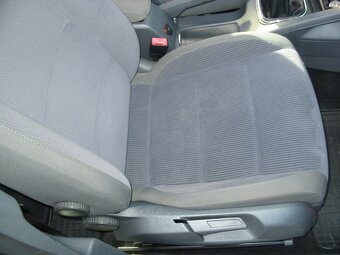 Jetta 1.9 TDI 77 kW,přední+zadní kamera - 8