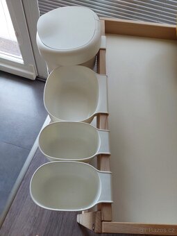 Přebalovací pult - 8
