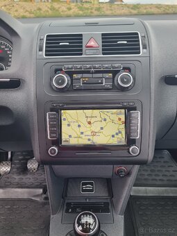 VW Touran 2,0 TDI - 8