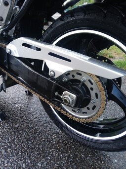Suzuki Bandit 1250S - 8