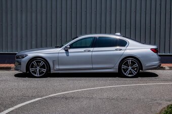 BMW Rad 7 730d A/T - 8
