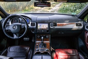 Volkswagen Touareg II 4.2 V8 TDI Exclusive 4MOTION - 8
