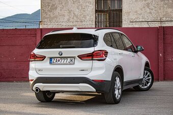 BMW X1 sDrive 18i A/T - 8