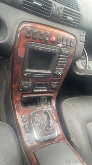 Mercedes benz CL600 V12 - 8