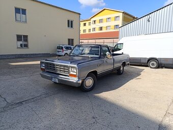 Dodge RAM - 8