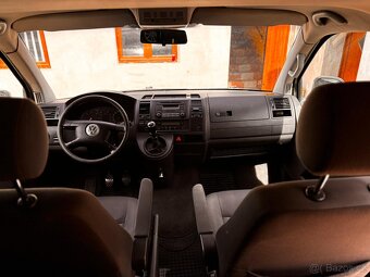 Volkswagen Caravelle T5 
2.5 TDi
128 KW - 8
