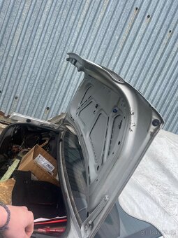 Prodám náhradní díly Bmw e38 740i 2001 - 8