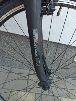 Prodám trekové kolo FELT, Shimano Deore - 8