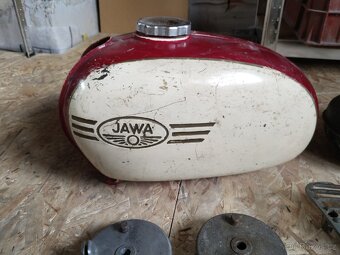 Jawa 551 Jawetta, Stadion S11 a S22 - 8