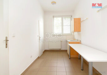 Prodej kancelářského prostoru, Hradec Králové, ul. Vážní - 8