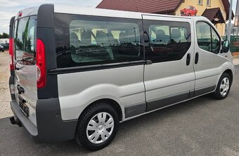 OPEL VIVARO 2.0CDTI 84KW LONG 9 MÍST MODEL 2011 - 8