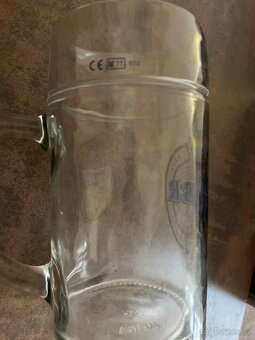 Pivní tácky a sklenice - 8