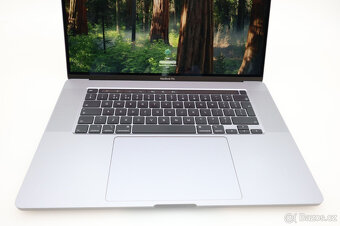 MacBook Pro i9-9980HK 32GB RAM 2TB 5600M OS26 NOVA BATERIE - 8