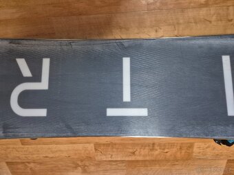 Snowboard Nitro Future 142 cm + vázání Flow - 8