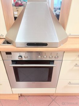 Velká kuchyňská linka včetně spotřebičů - 8