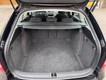 Škoda Octavia kombi 2.0 TDi Facelift - 8