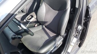 Toyota Prius hybrid 3 generace 2012 - 8