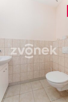 Vila k bydlení a podnikání ve středu Zlína - 8
