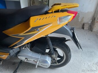 Skutr Rhon 50 - 8