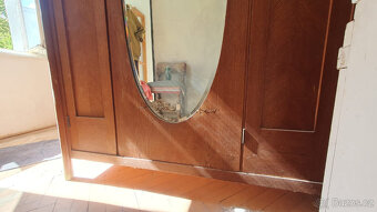 Retro nábytek - 2x skříň + 2x noční stolek - 2000,--/ks - 8