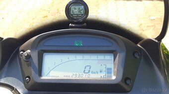 Suzuki freewind - 8